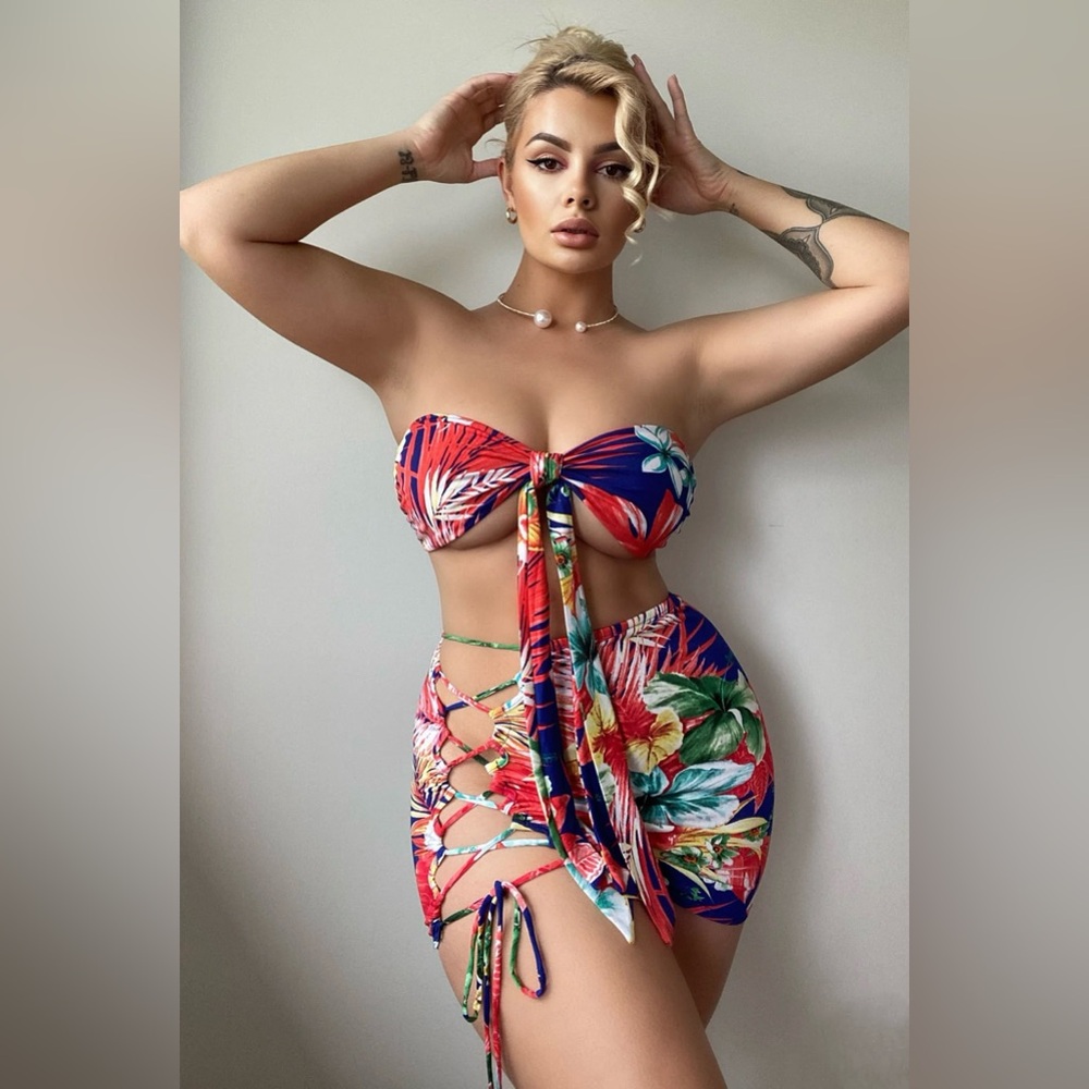 FashionNova Island Getaway Mini Skirt Set - Red/Combo
